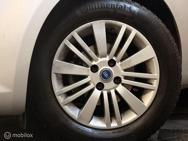 Occasion Fiat Punto Evo Lounge 99 PK (72 kW) 2017 Grijs Hatchback