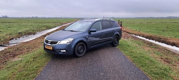 Blauw Occasion 2011 Kia Ceed Hatchback | € 3.500 (Super prijs) - Afbeelding 1/4