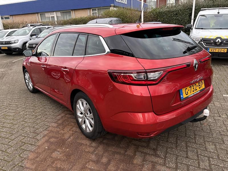 Occasion Renault Mégane GrandTour LIMITED 116 PK (85 kW) 2019 Rood metallic Stationwagen