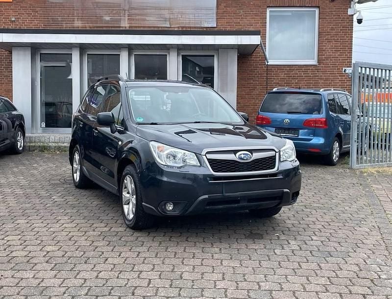 Grijs (metallic) Occasion 2015 Subaru Forester Comfort SUV | € 5.750 - Afbeelding 1/1