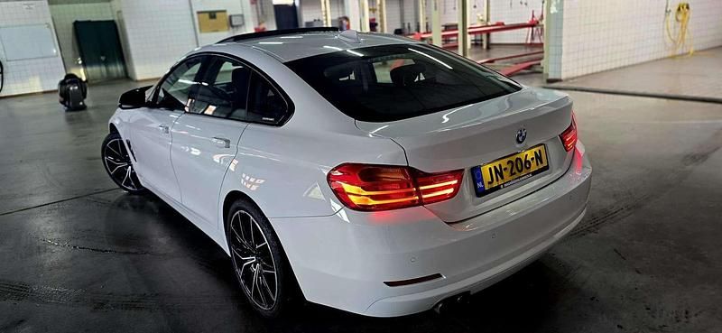 Wit Gebruikt 2016 BMW 418 Coupé | € 17.950 - Afbeelding 1/4