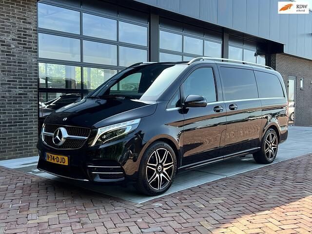 Zwart Gebruikt 2022 Mercedes V300 Avantgarde Edition MPV | € 59.975 (Super prijs) - Afbeelding 1/4