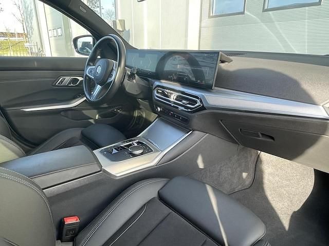 Occasion BMW 320e M Sport 2022 Grijs (metallic) Stationwagen