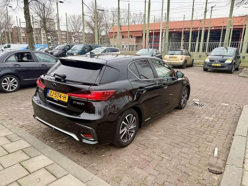 Occasion Lexus CT200h 136 PK (100 kW) 2019 Zwart Hatchback