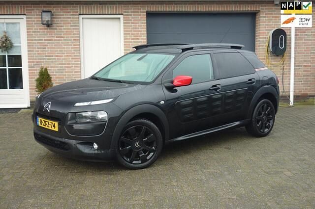 Zwart (metallic) Occasion 2015 Citroën C4 PureTech SUV | € 2.600 - Afbeelding 1/4