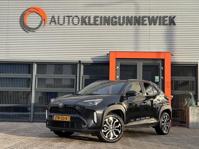 Zwart (metallic) Occasion 2025 Toyota Yaris Cross SUV | € 27.950 (Goede deal) - Afbeelding 1/4