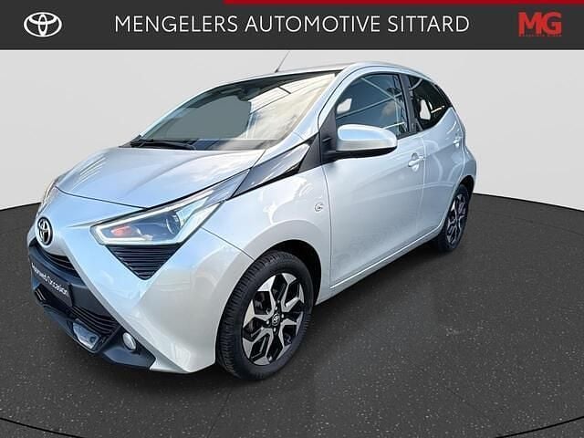 Grijs Gebruikt 2021 Toyota Aygo Edition Hatchback | € 15.450 (Duur) - Afbeelding 1/4