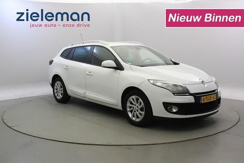 Wit, metallic lak Gebruikt 2013 Renault Mégane GrandTour Expression Stationwagen | € 3.345 (Goede deal) - Afbeelding 1/4