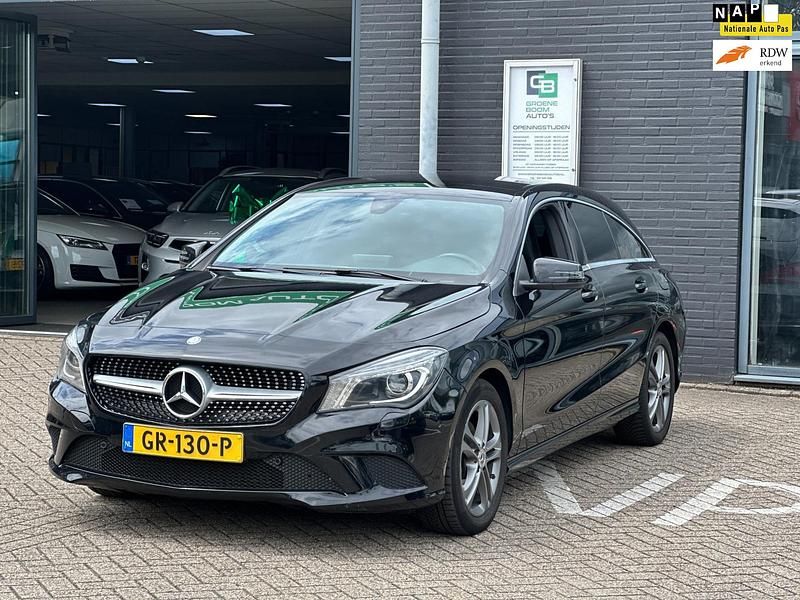 Zwart Gebruikt 2015 Mercedes CLA200 Edition Stationwagen | € 10.995 (Eerlijke prijs) - Afbeelding 1/4