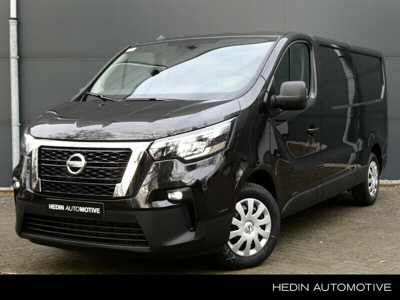 Donker zwart Gebruikt 2024 Nissan Primastar Acenta MPV | € 22.990 (Eerlijke prijs) - Afbeelding 1/4