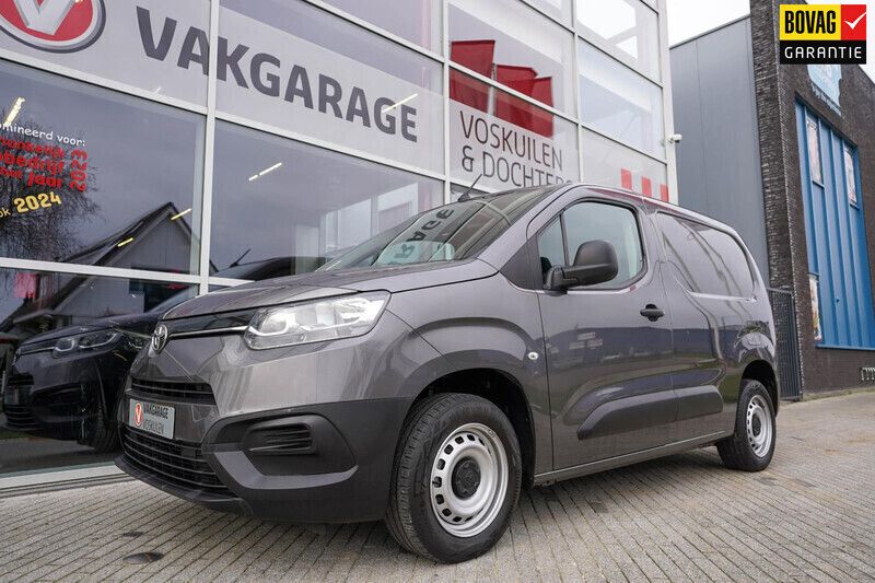 Grijs Gebruikt 2021 Toyota Proace City Van | € 14.950 (Eerlijke prijs) - Afbeelding 1/4