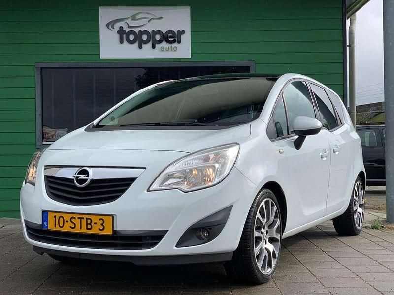 Wit Gebruikt 2011 Opel Meriva Cosmo MPV | € 5.445 (Eerlijke prijs) - Afbeelding 1/4