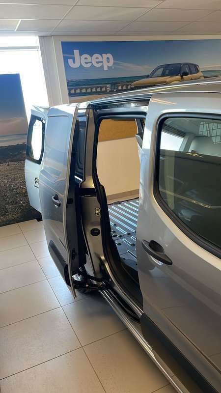 Gebruikt 2023 Citroën Berlingo Live MPV | € 18.500 (Iets duurder) - Afbeelding 1/4