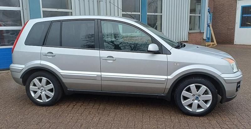 Occasion Ford Fusion Futura 2008 Grijs (metallic) Hatchback