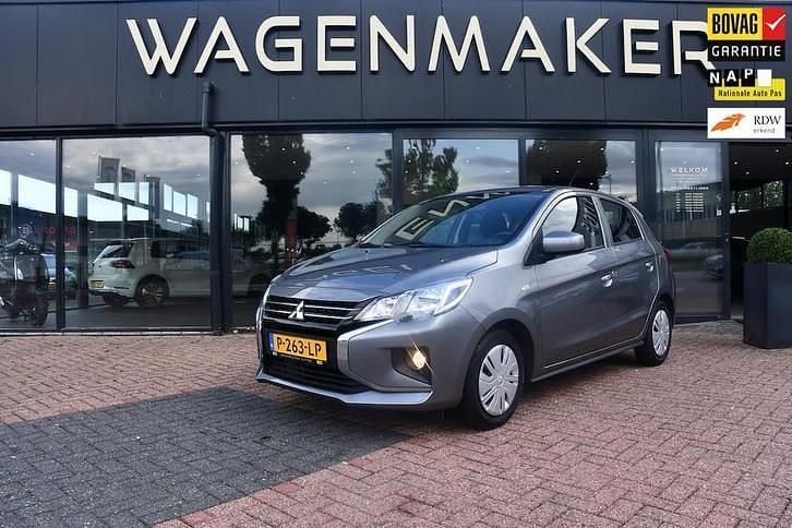 Grijs, metallic lak Occasion 2022 Mitsubishi Space Star Hatchback | € 10.450 (Goede deal) - Afbeelding 1/4
