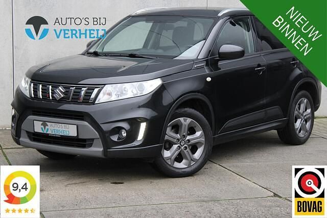 Zwart Gebruikt 2015 Suzuki Vitara Exclusive SUV | € 12.650 (Eerlijke prijs) - Afbeelding 1/4
