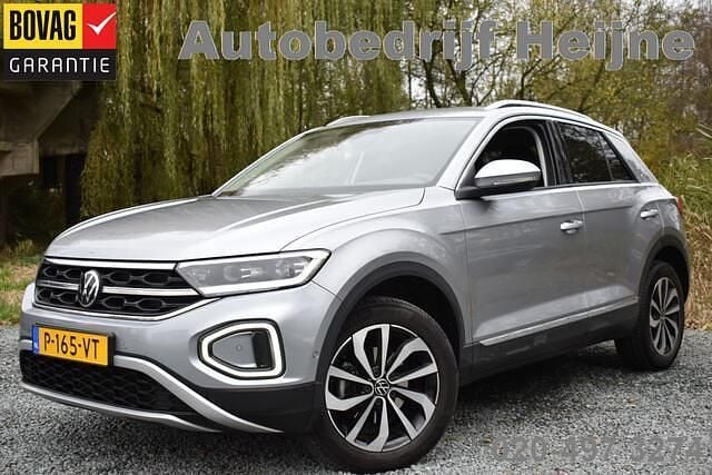 Grijs (metallic) Gebruikt 2022 VW T-Roc Style SUV | € 26.445 (Super prijs) - Afbeelding 1/4