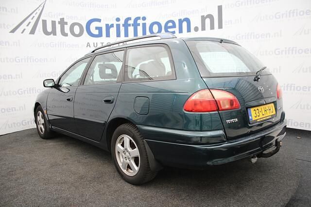 Occasion Toyota Avensis Luna 131 PK (96 kW) 2003 Groen (metallic) Stationwagen