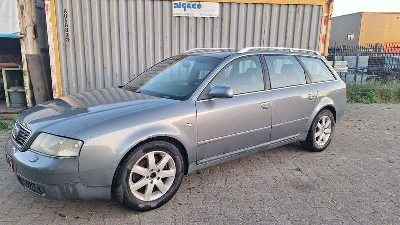 Zilver Gebruikt 2000 Audi A6 Stationwagen | € 1.695 (Super prijs) - Afbeelding 1/4
