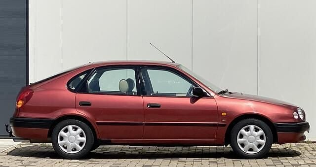 Occasion Toyota Corolla Luna 107 PK (78 kW) 1997 Rood