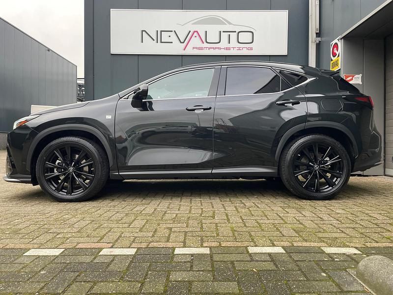 Occasion Lexus NX450h+ Sport Line 309 PK (227 kW) 2022 Zwart SUV