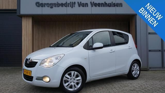 Wit Occasion 2011 Opel Agila Edition Hatchback | € 5.450 (Eerlijke prijs) - Afbeelding 1/4