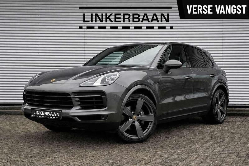 Grijs (metallic) Occasion 2020 Porsche Cayenne Sport SUV | € 57.995 (Super prijs) - Afbeelding 1/3