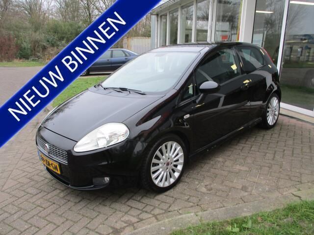 Zwart Gebruikt 2008 Fiat Grande Punto Racing Hatchback | € 2.660 (Iets duurder) - Afbeelding 1/4