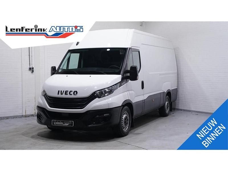 Wit Occasion 2022 Iveco Daily Sedan | € 27.800 (Super prijs) - Afbeelding 1/4
