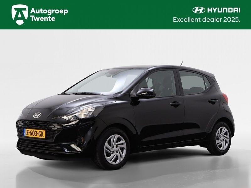 Zwart Gebruikt 2024 Hyundai i10 Comfort Hatchback | € 16.440 (Eerlijke prijs) - Afbeelding 1/4