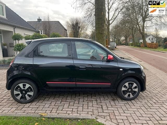 Zwart Gebruikt 2016 Renault Twingo Collection Hatchback | € 4.950 (Goede deal) - Afbeelding 1/4