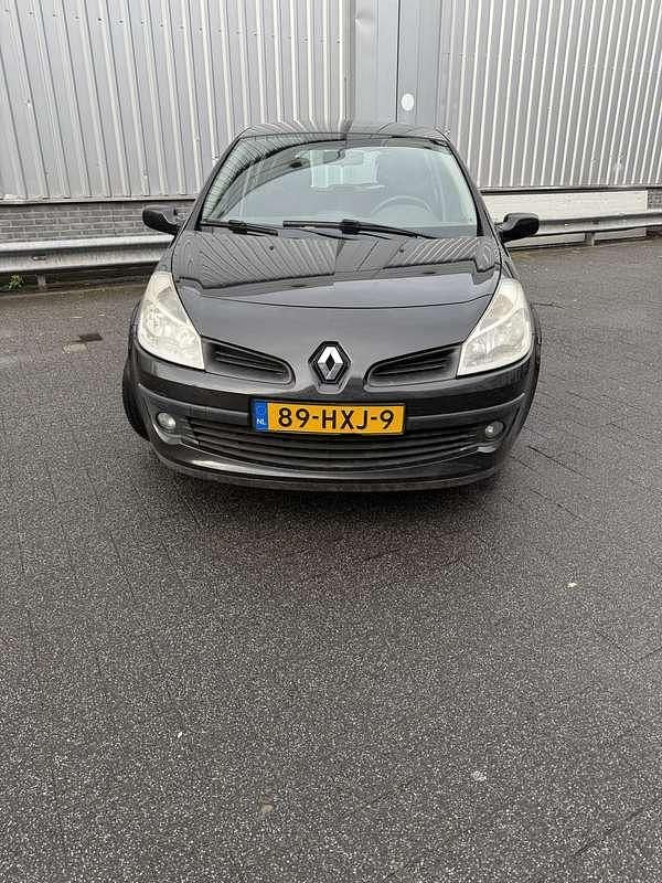Zwart Gebruikt 2009 Renault Clio II Collection Hatchback | € 950 (Goede deal) - Afbeelding 1/4