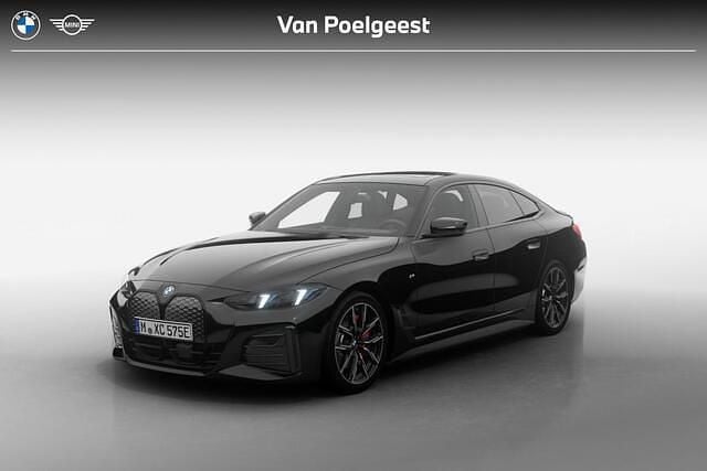 Saphirschwarz metallic (475) (zwart metallic) Nieuw 2025 BMW i4 M Sport Sedan | € 69.781 (Eerlijke prijs) - Afbeelding 1/4