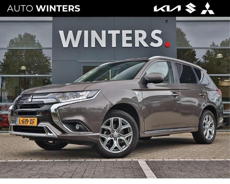 Bruin Gebruikt 2021 Mitsubishi Outlander P-HEV SUV | € 26.845 (Goede deal) - Afbeelding 1/4