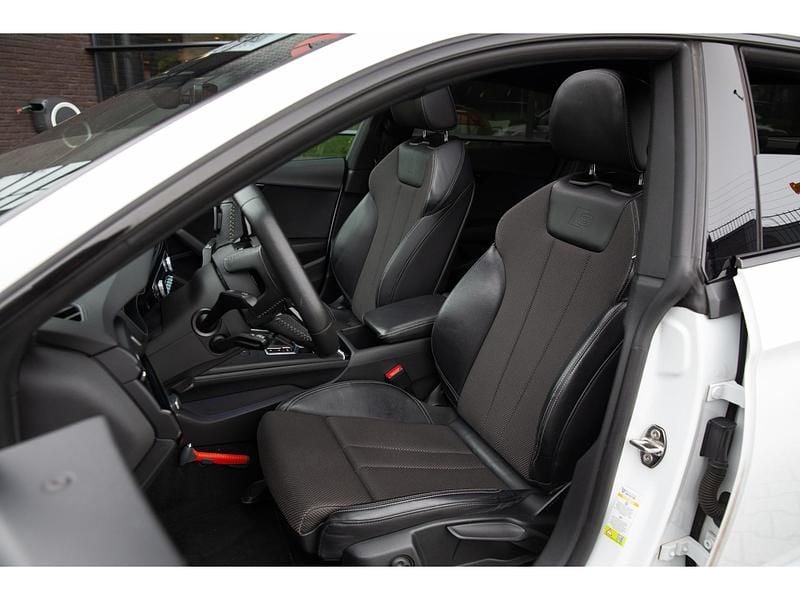 Occasion Audi A5 S-Line 191 PK (140 kW) 2020 Wit Hatchback