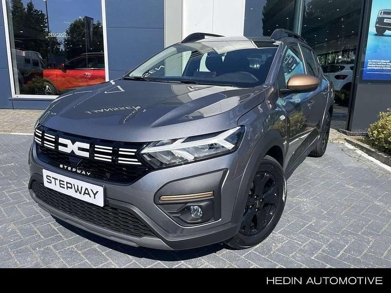 Grijs Nieuw 2025 Dacia Sandero Extreme Hatchback | € 25.300 (Eerlijke prijs) - Afbeelding 1/3