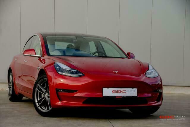 Occasion Tesla Model 3 Long Range RWD 330 kW (450 PK) 2019 Rood Sedan