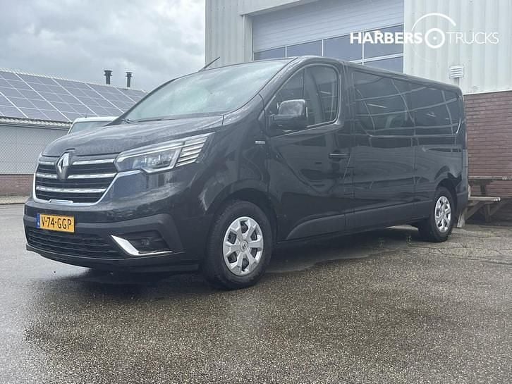 Zwart Occasion 2024 Renault Trafic MPV | € 34.450 (Super prijs) - Afbeelding 1/4