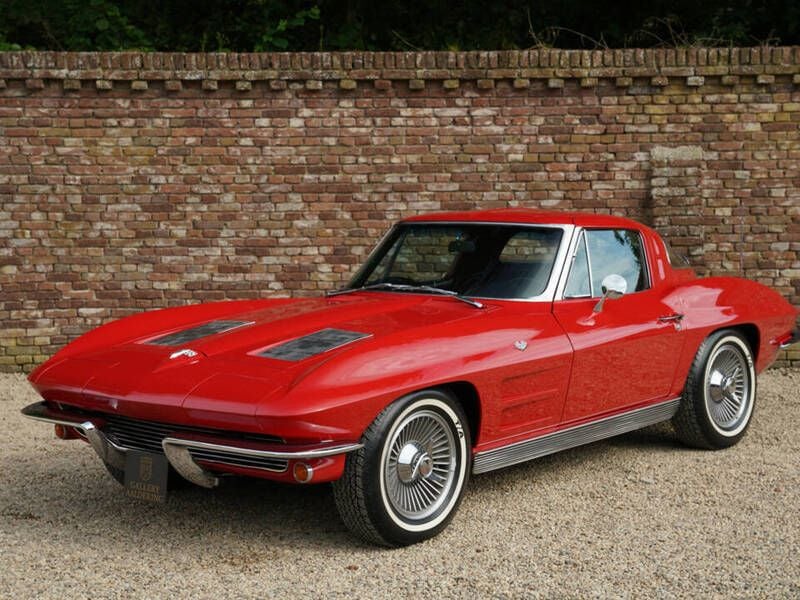 Rood Gebruikt 1963 Chevrolet Corvette Stingray Coupé | € 179.500 - Afbeelding 1/4