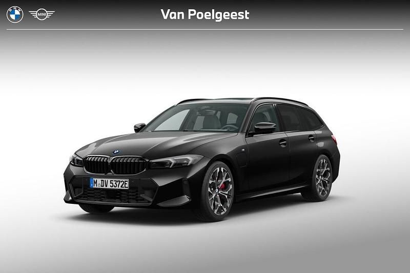 Zwart Nieuw 2025 BMW 330e M Sport Stationwagen | € 76.363 (Iets duurder) - Afbeelding 1/4
