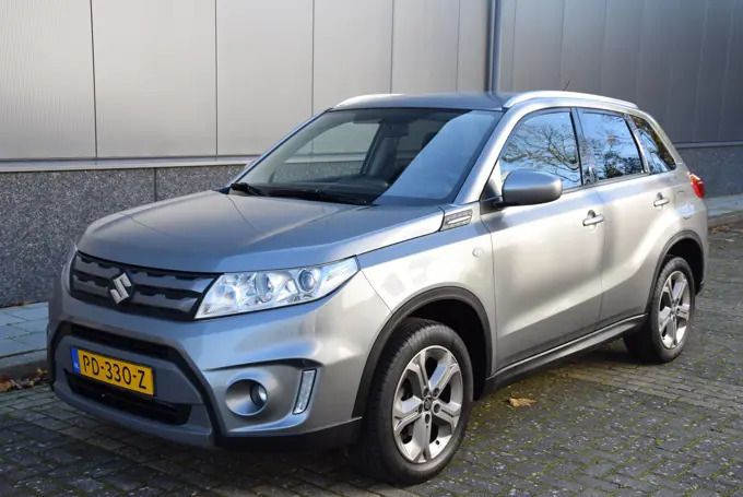 Occasion Suzuki Vitara Exclusive 120 PK (88 kW) 2017 Grijs SUV