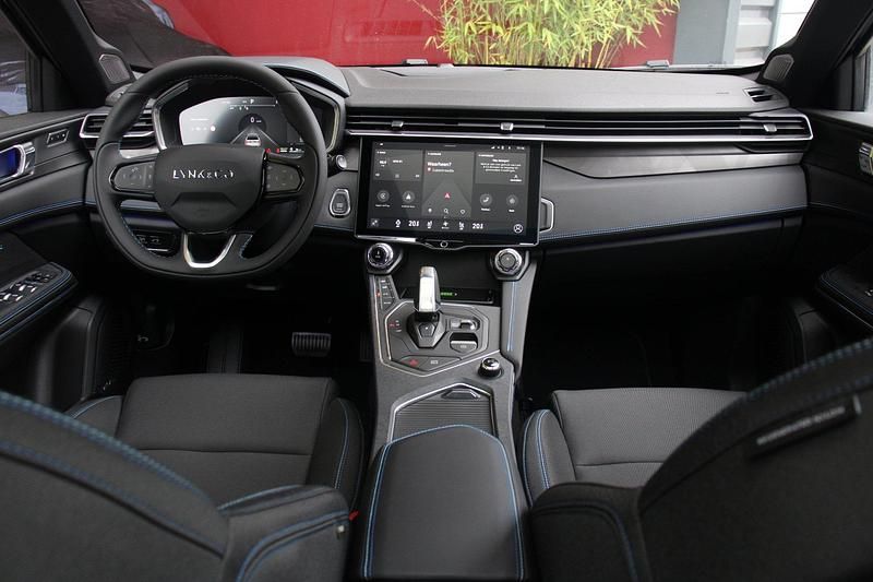 Occasion Lynk & Co 01 2022 Blauw SUV