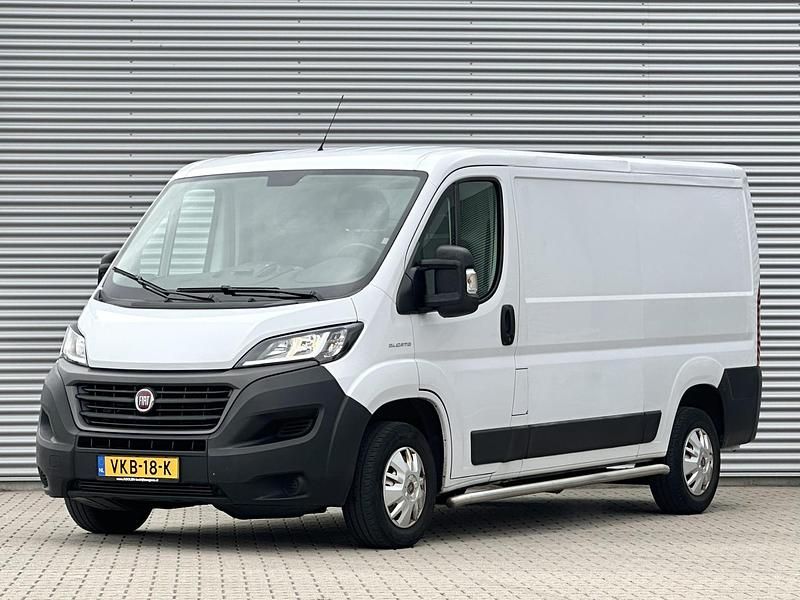 Wit Gebruikt 2021 Fiat Ducato Van | € 99.999 - Afbeelding 1/4