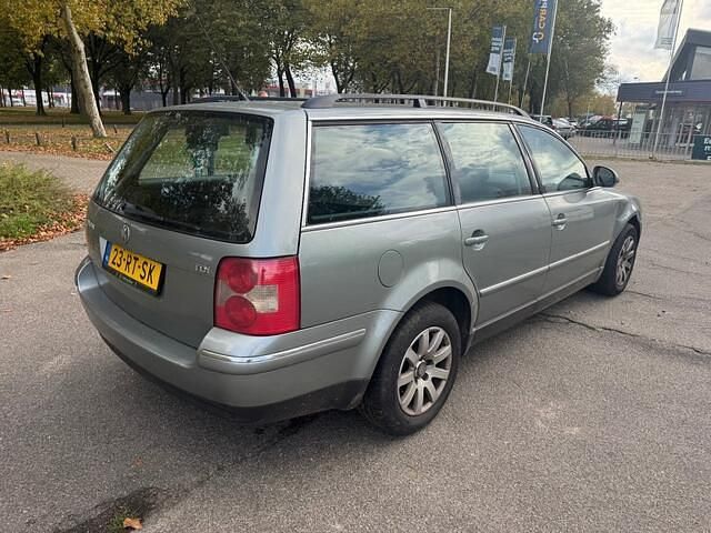 Occasion VW Passat 101 PK (74 kW) 2005 Grijs Stationwagen