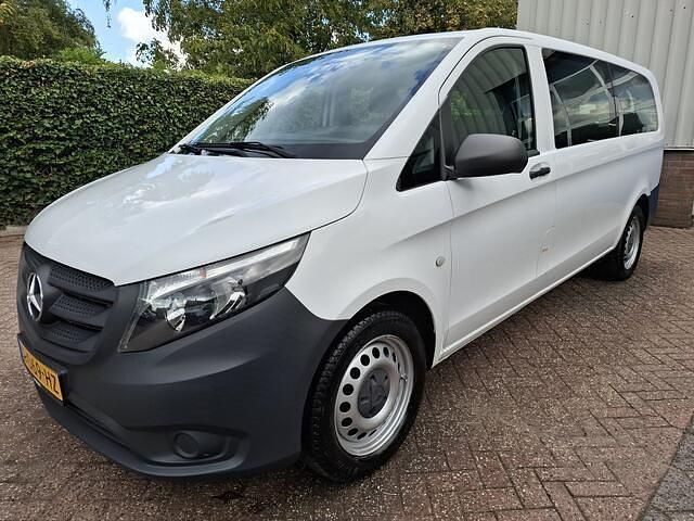 Wit Gebruikt 2019 Mercedes Vito MPV | € 24.850 (Duur) - Afbeelding 1/4