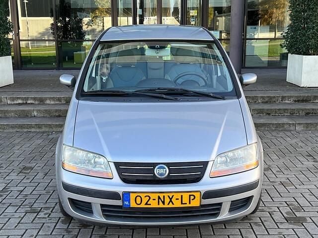 Occasion Fiat Idea Dynamic 95 PK (69 kW) 2004 Grijs MPV