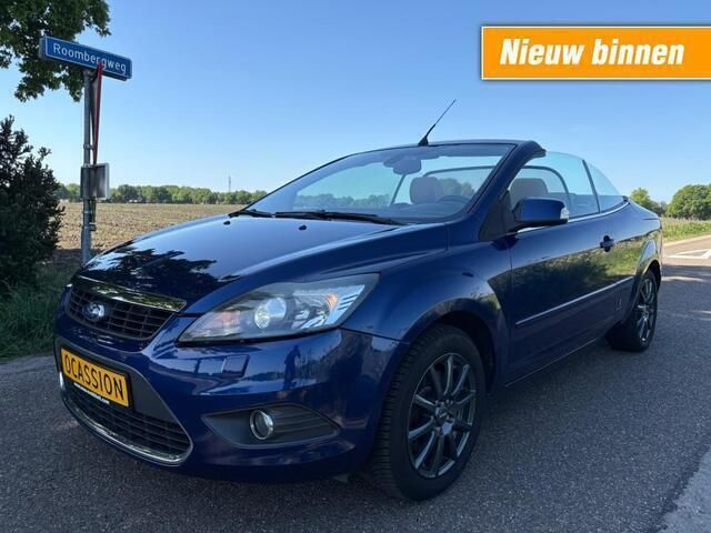 Blauw, andere lak Gebruikt 2009 Ford Focus Cabriolet Titanium Cabriolet | € 6.250 - Afbeelding 1/4