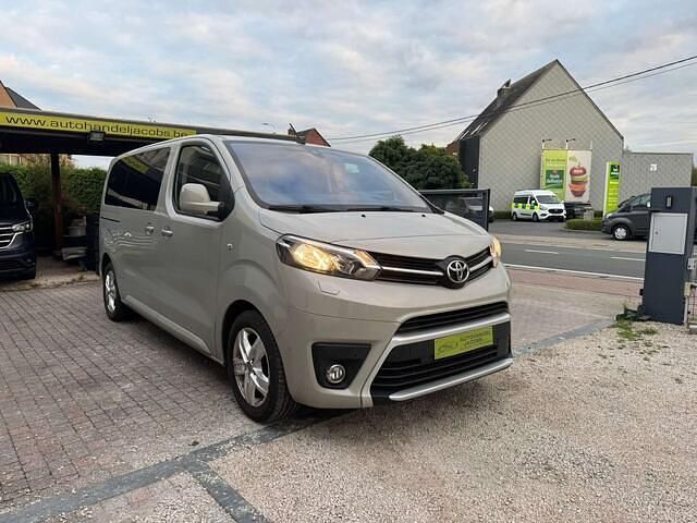 Grijs Occasion 2019 Toyota Proace MPV | € 27.000 (Duur) - Afbeelding 1/4