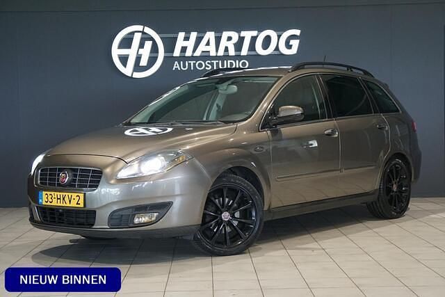Bruin Gebruikt 2009 Fiat Croma Hatchback | € 4.950 - Afbeelding 1/4