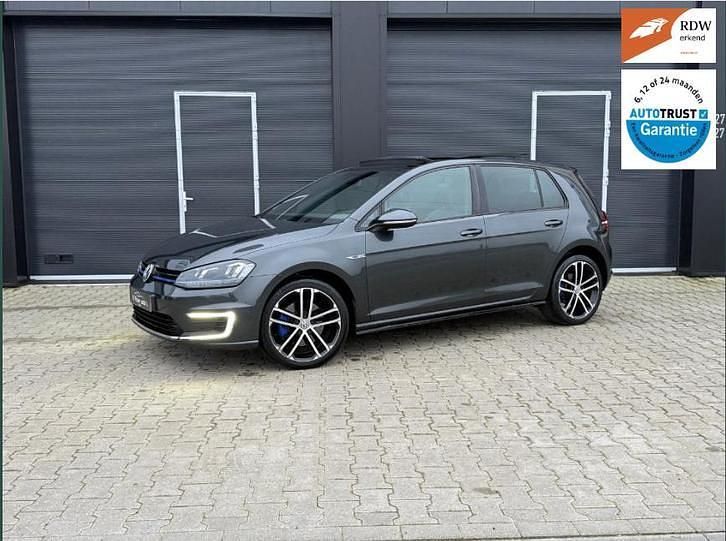Occasion 2015 VW e-Golf GTE Hatchback | € 15.995 (Eerlijke prijs) - Afbeelding 1/4